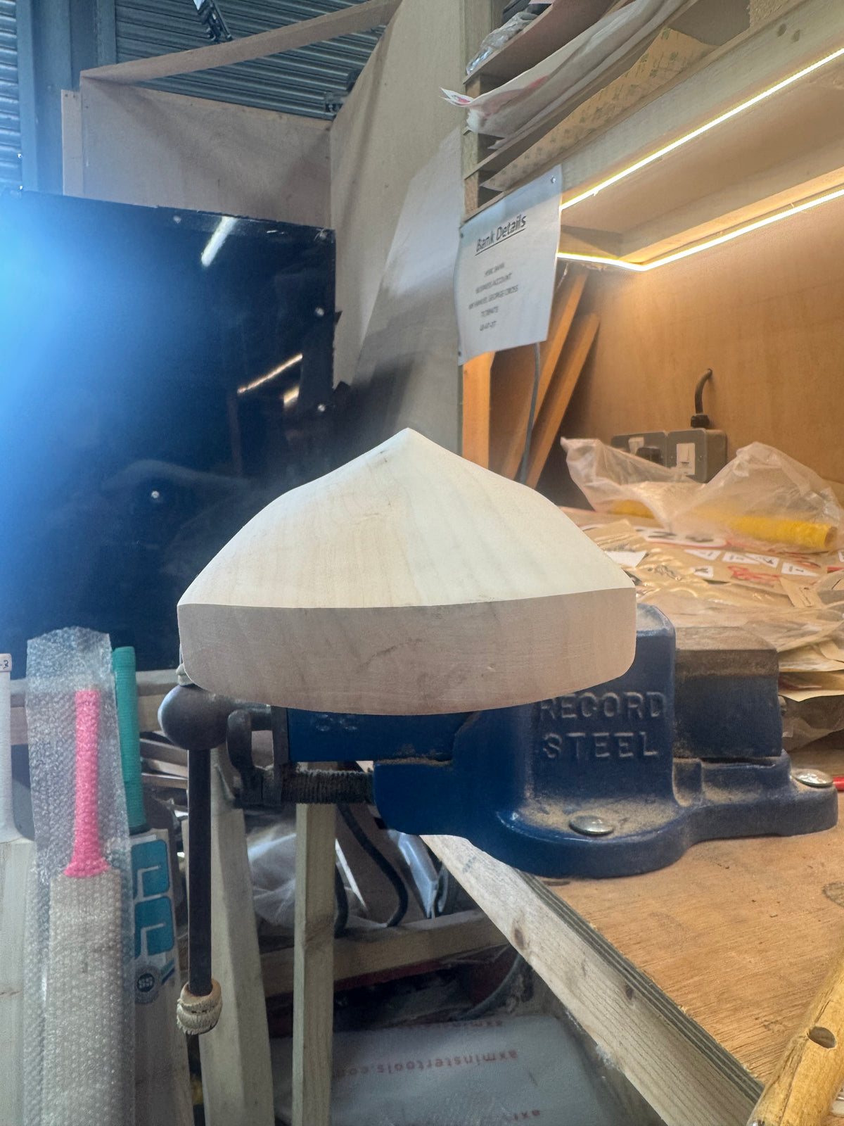 Grade 3, 2lbs 9.5oz, Mid-Low Middle, OX29 Handmade #562