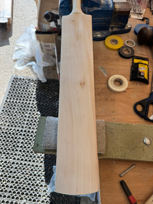 Grade 2, 2lbs 8.9oz Mid-Low Middle, OX29 Handmade #377