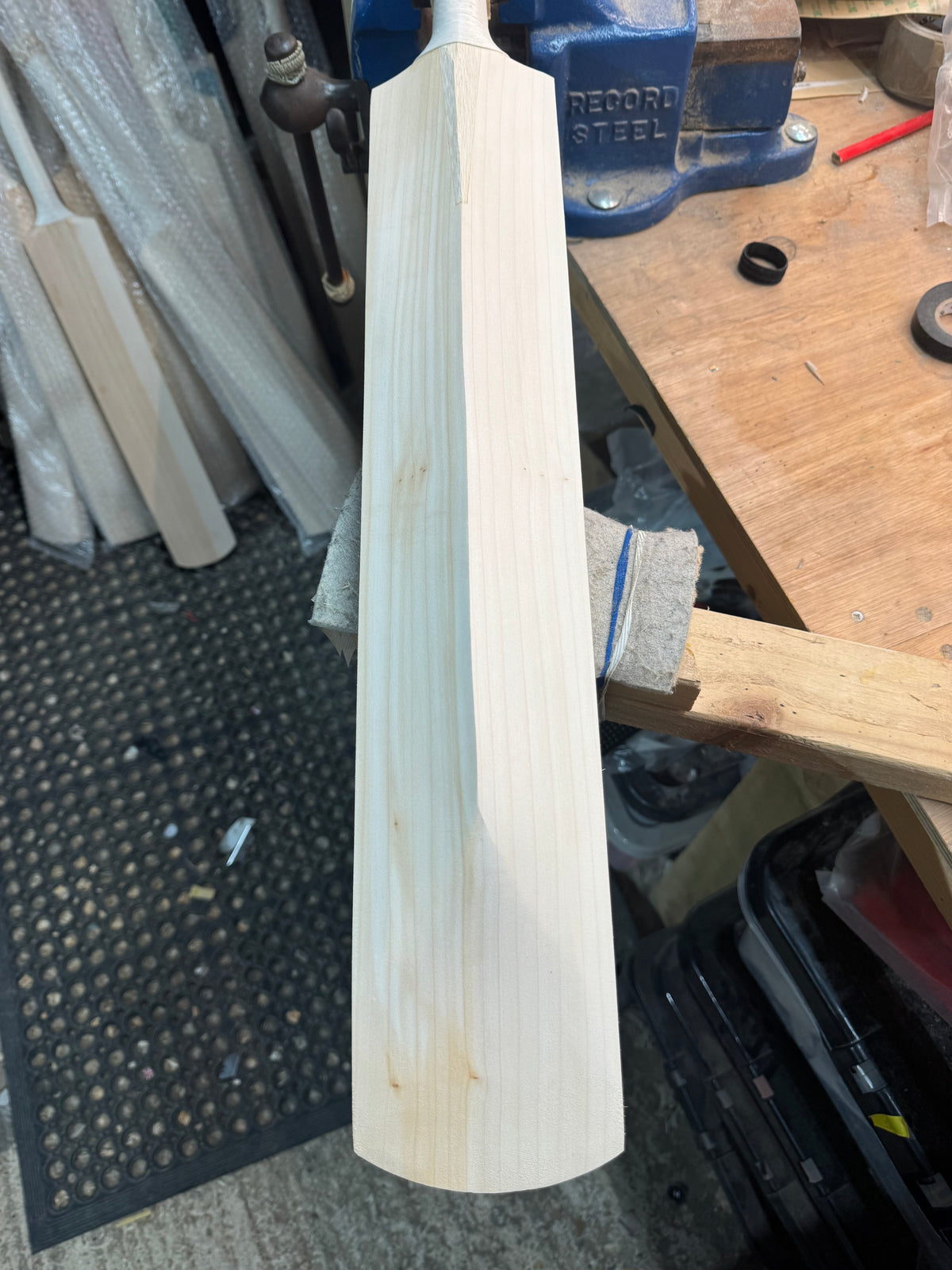 Grade 1 Plus, 2lbs 10.2oz, Classic Shape, OX29 Handmade #552