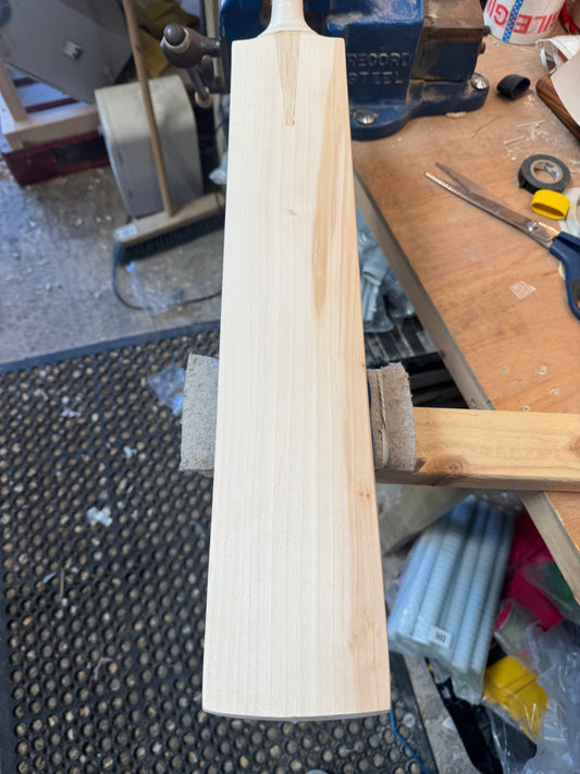 Players Grade FULL SHAPE, 2lbs 9.6oz Mid-Low Middle, OX29 Handmade #392