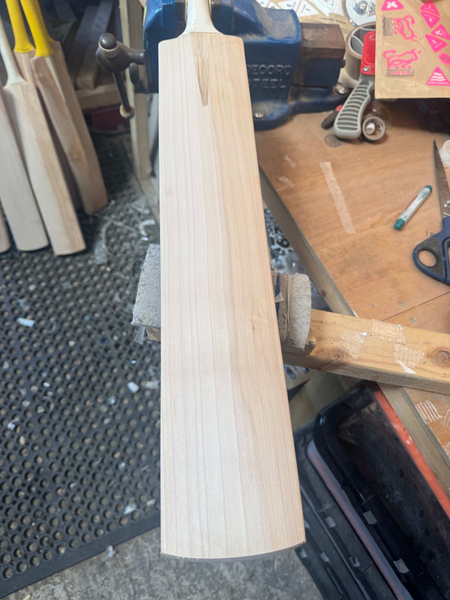 Grade 2, 2lbs 8.7oz, Mid-Low Middle, OX29 Handmade #461
