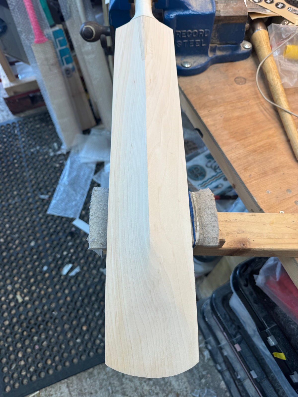 Grade 3, 2lbs 8.8oz, Mid-Low Middle, OX29 Handmade #558