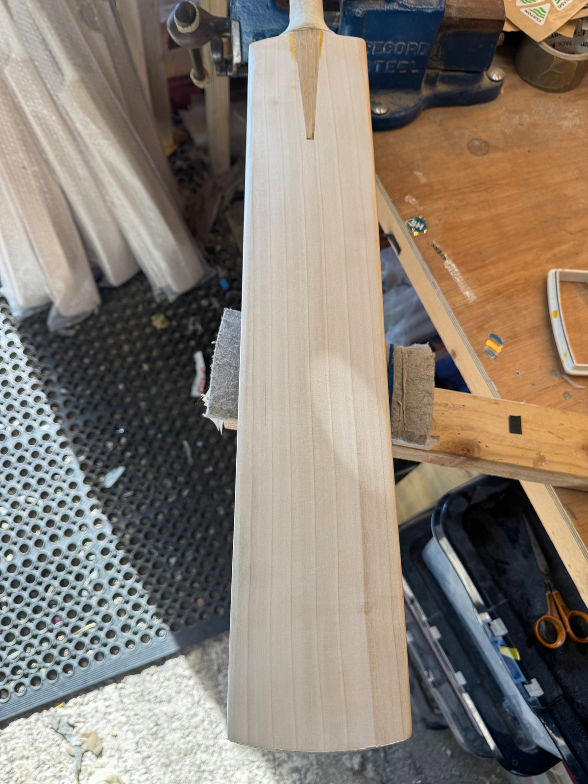 Players Grade, 2lbs 9.6oz Mid-Low Middle SS Shape, OX29 Handmade #540