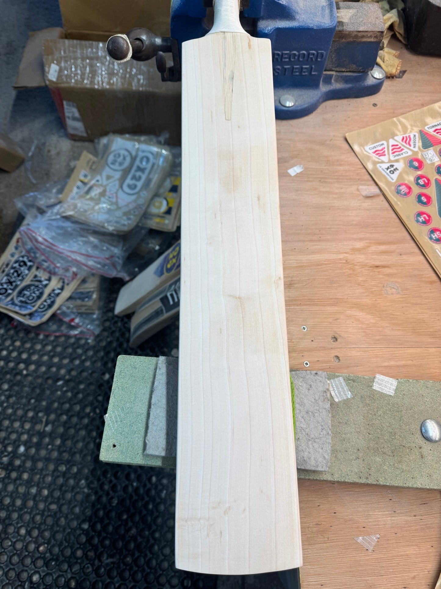 Grade 2 with natural DEFECT, 2lbs 8.3oz, Mid-Low Middle - OX29 Handmade #324