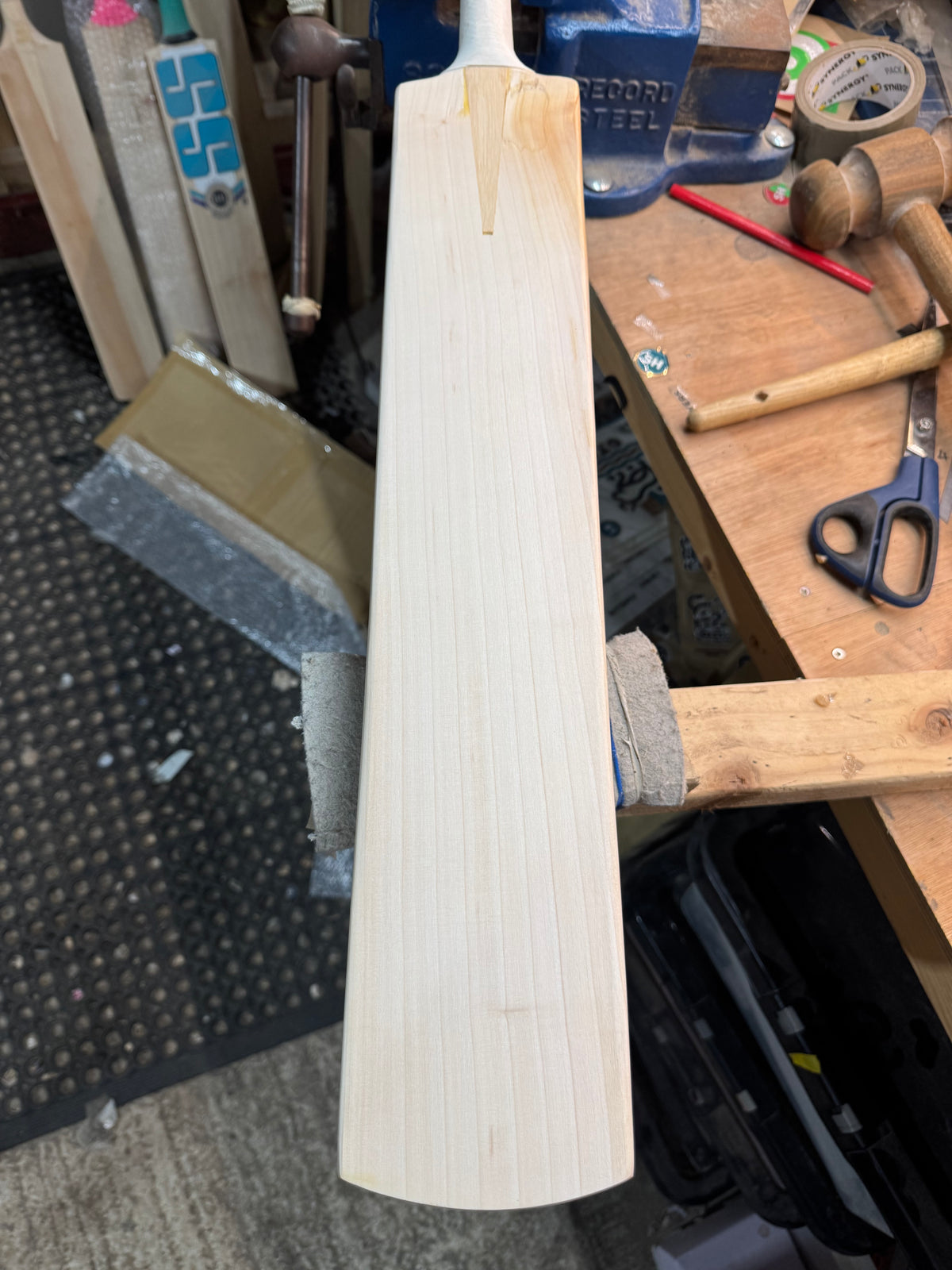 Players Grade, 2lbs 9.2oz Low Middle, OX29 Handmade #522