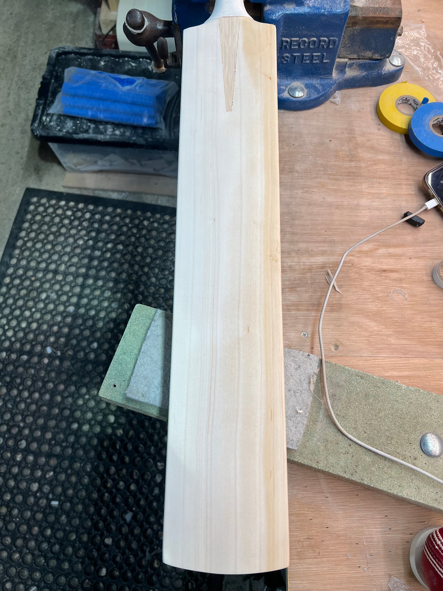 Players Grade, 2lbs 8.8oz Mid-Low Middle, OX29 Handmade #373