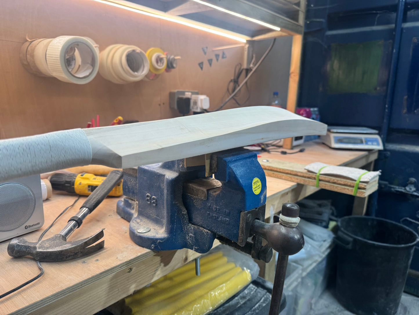 Grade 2, 2lbs 9oz, Low Middle - OX29 Handmade #285