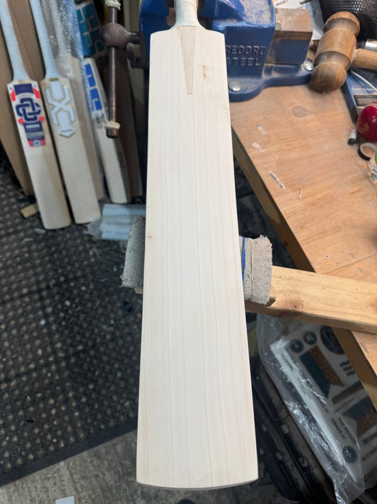 Players Grade, 2lbs 7.9oz Low Middle, OX29 Handmade #503