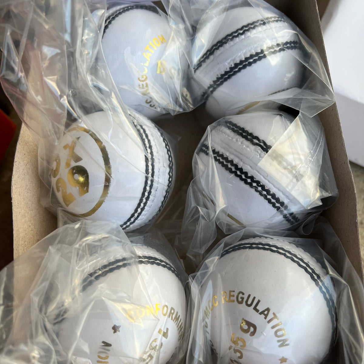 135 Grams Junior White 4 3/4 oz / 135 grams Match Cricket Balls – OX29 Bat Doctor