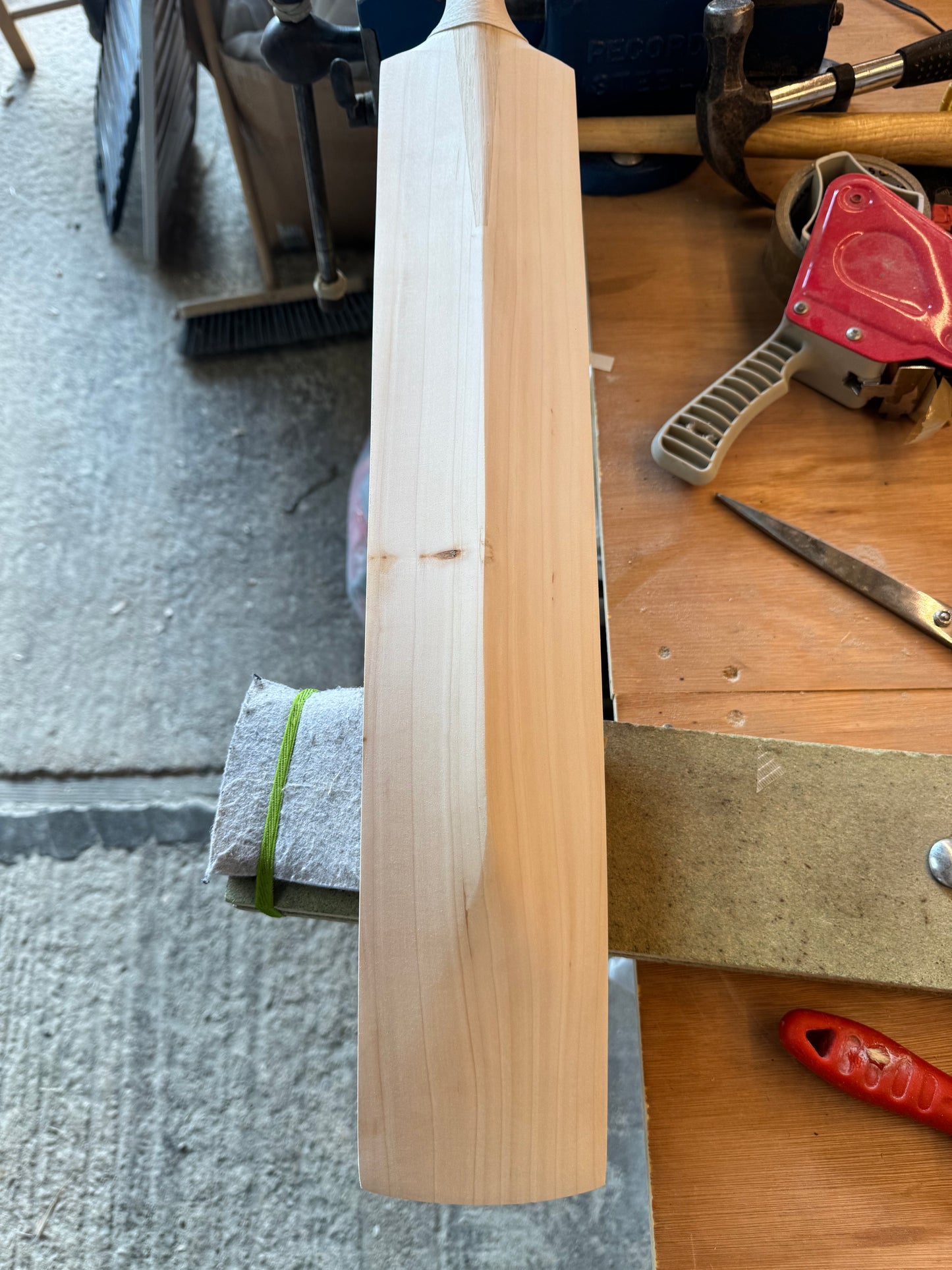 Grade 1, 2lbs 9.1oz Mid-Low Middle - OX29 Handmade #283