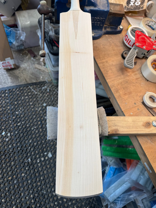 Players Grade, 2lbs 8.4oz Mid-Low Middle, OX29 Handmade #411