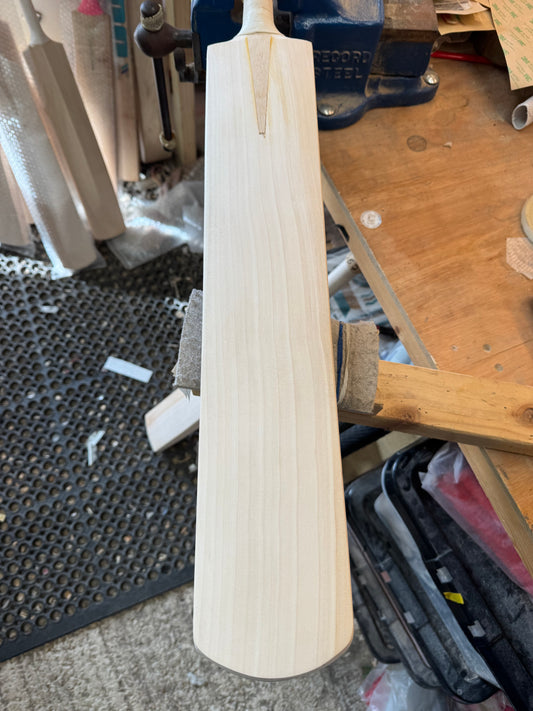 Players Grade, 2lbs 10.5oz HP Shape, OX29 Handmade #568