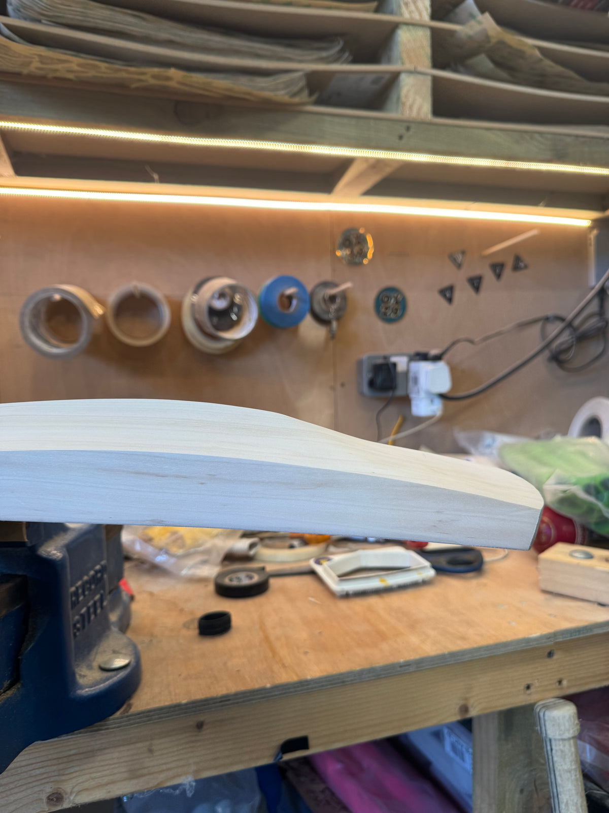 Grade 3, 2lbs 7.3oz, Mid-Low Middle, OX29 Handmade #554