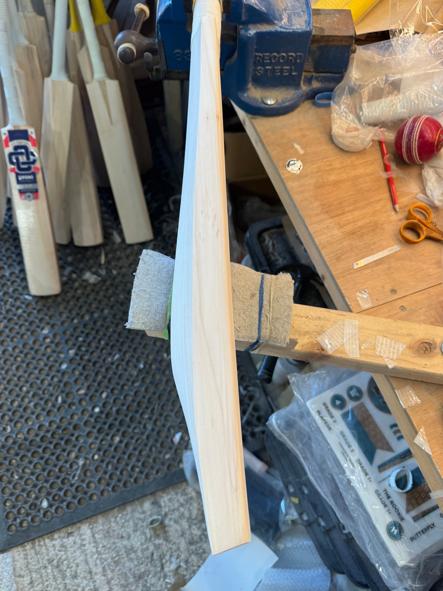 Grade 1 Plus, 2lbs 7.7oz, TRADITIONAL PROFILE, Mid-Low Middle, OX29 Handmade #465