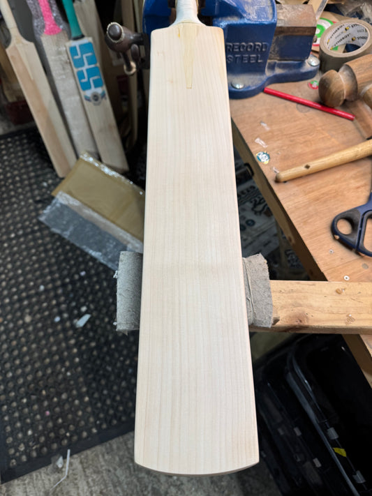 Players Grade, 2lbs 9.5oz Mid-Low Middle, OX29 Handmade #520
