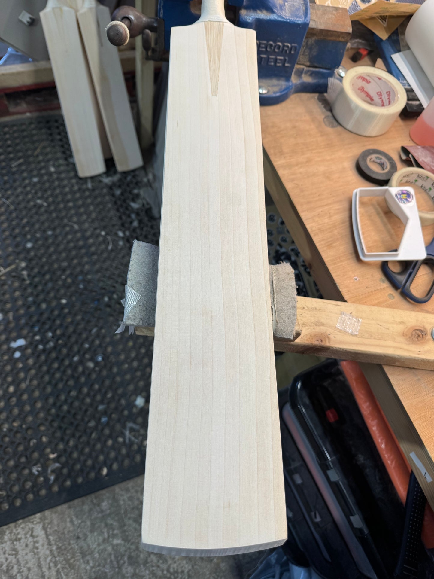 Players Grade, 2lbs 9.2oz Mid-Low Middle, OX29 Handmade #442