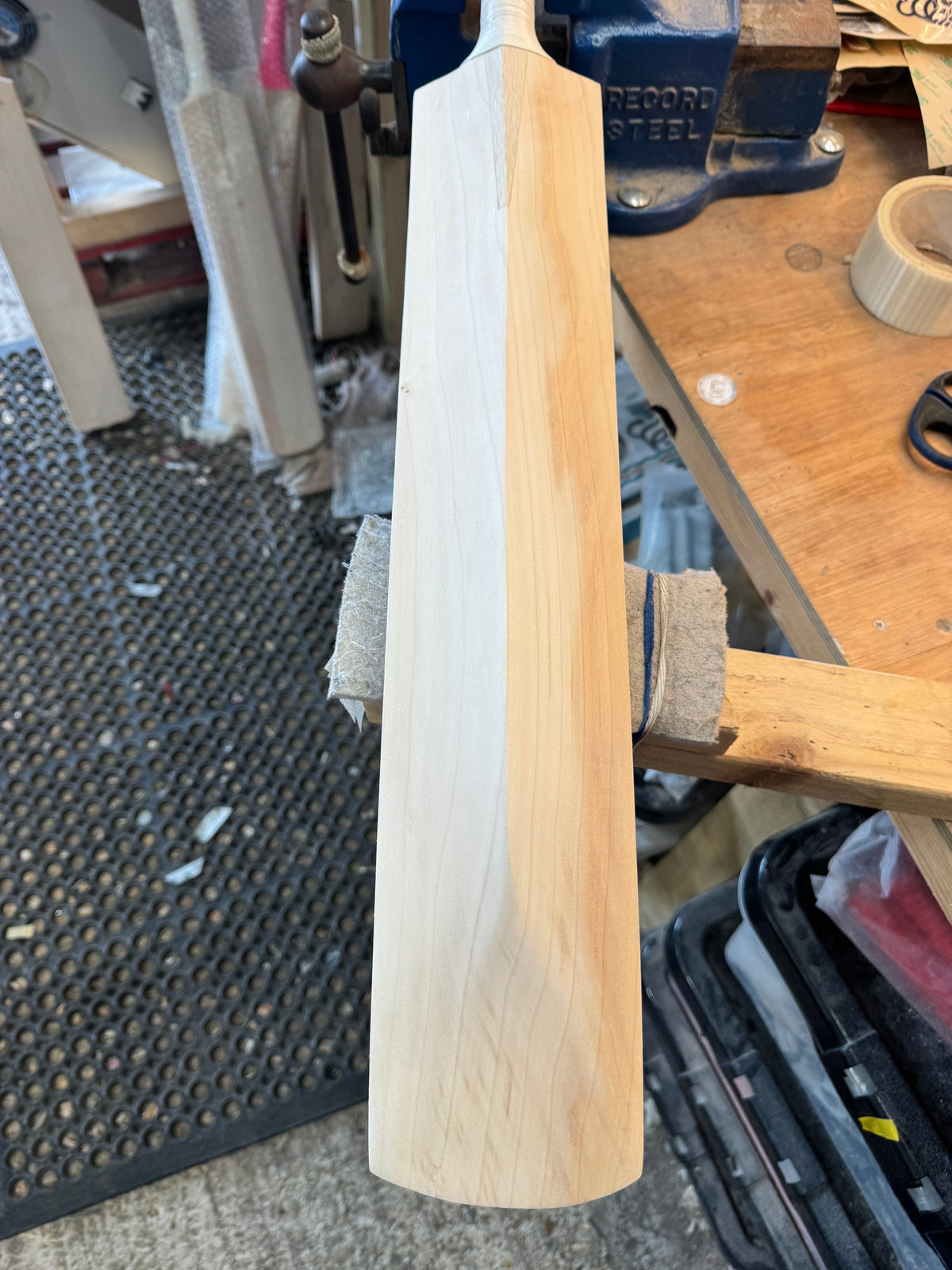 Grade 3, 2lbs 7.9oz, Low Middle, OX29 Handmade #577