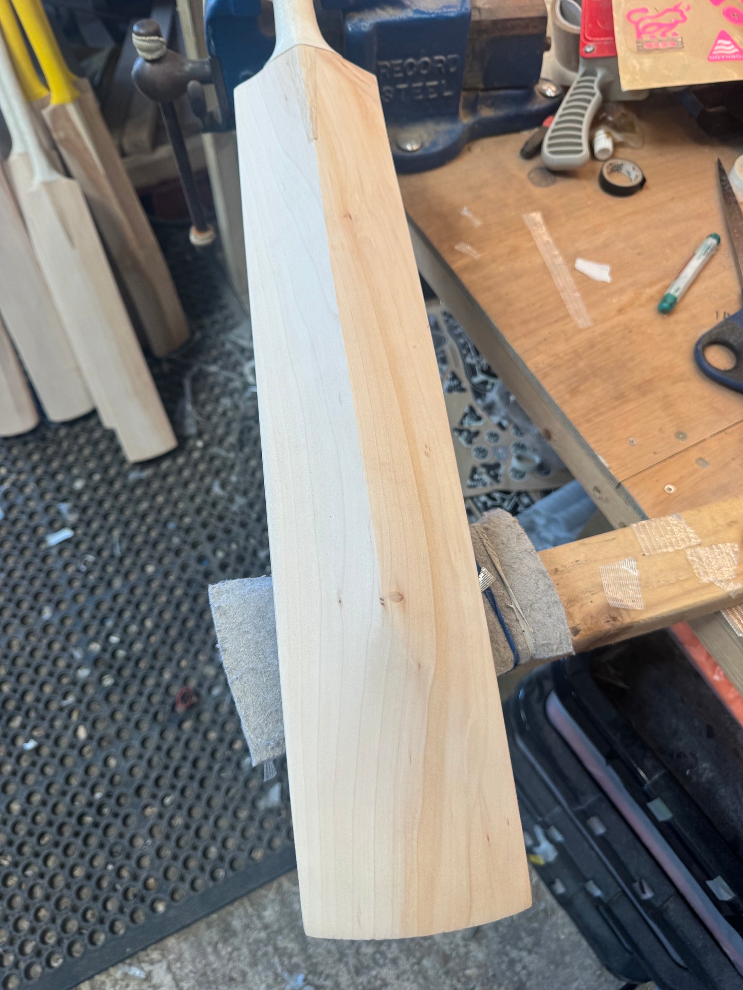 Grade 3, 2lbs 8.6oz, Mid-Low Middle, OX29 Handmade #460