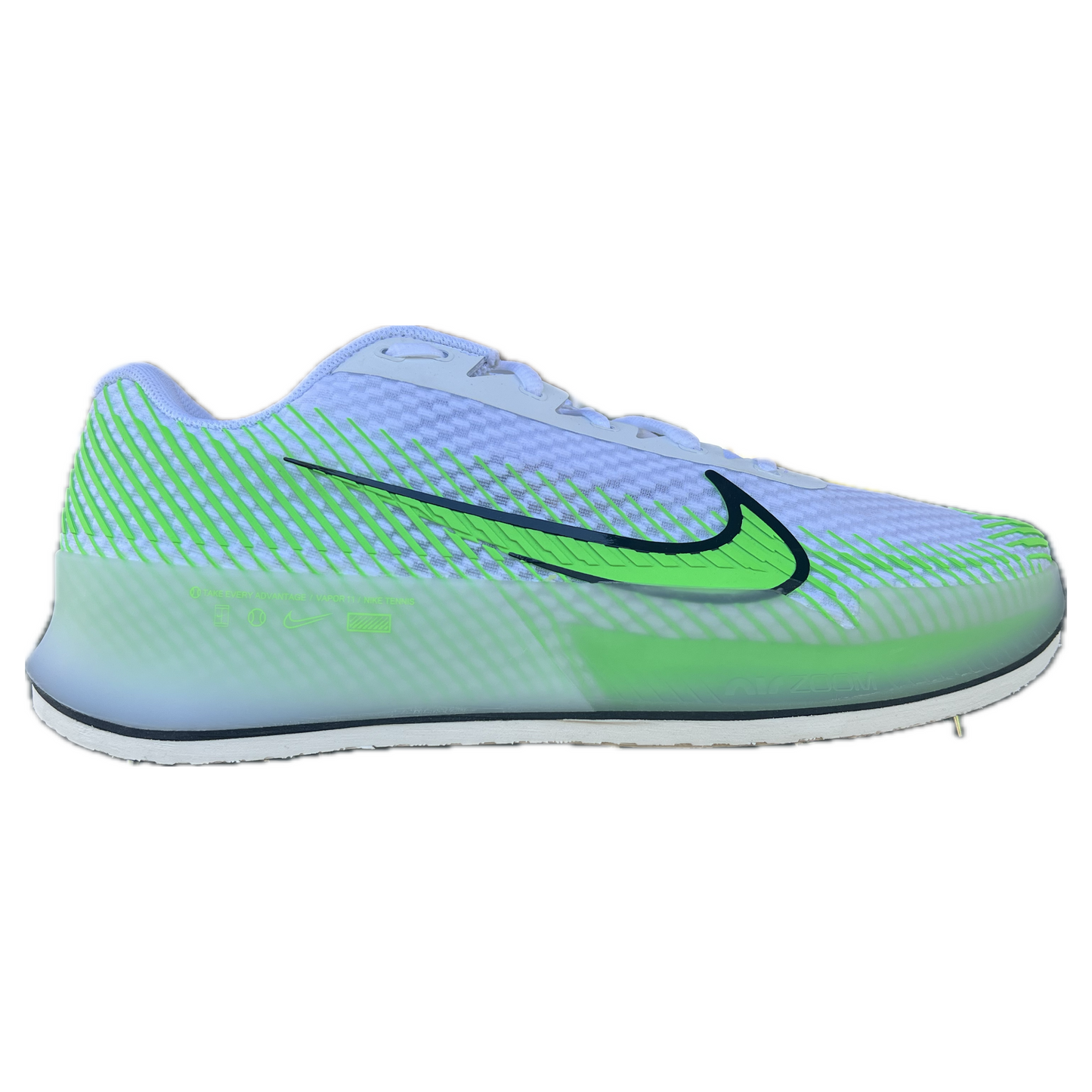 Nike white tennis shoe best sale