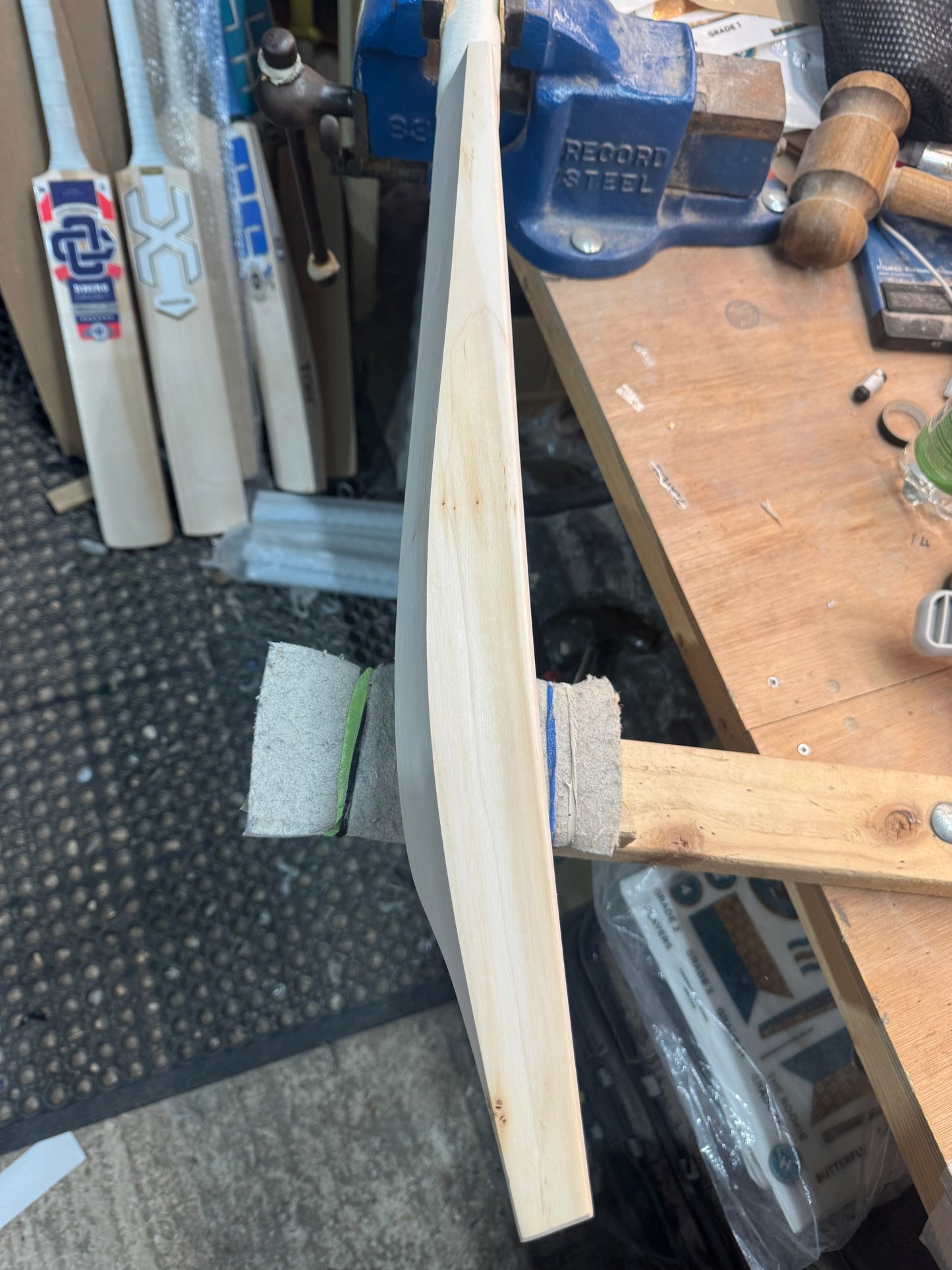 Players Grade, 2lbs 8.5oz Low Middle, OX29 Handmade #499