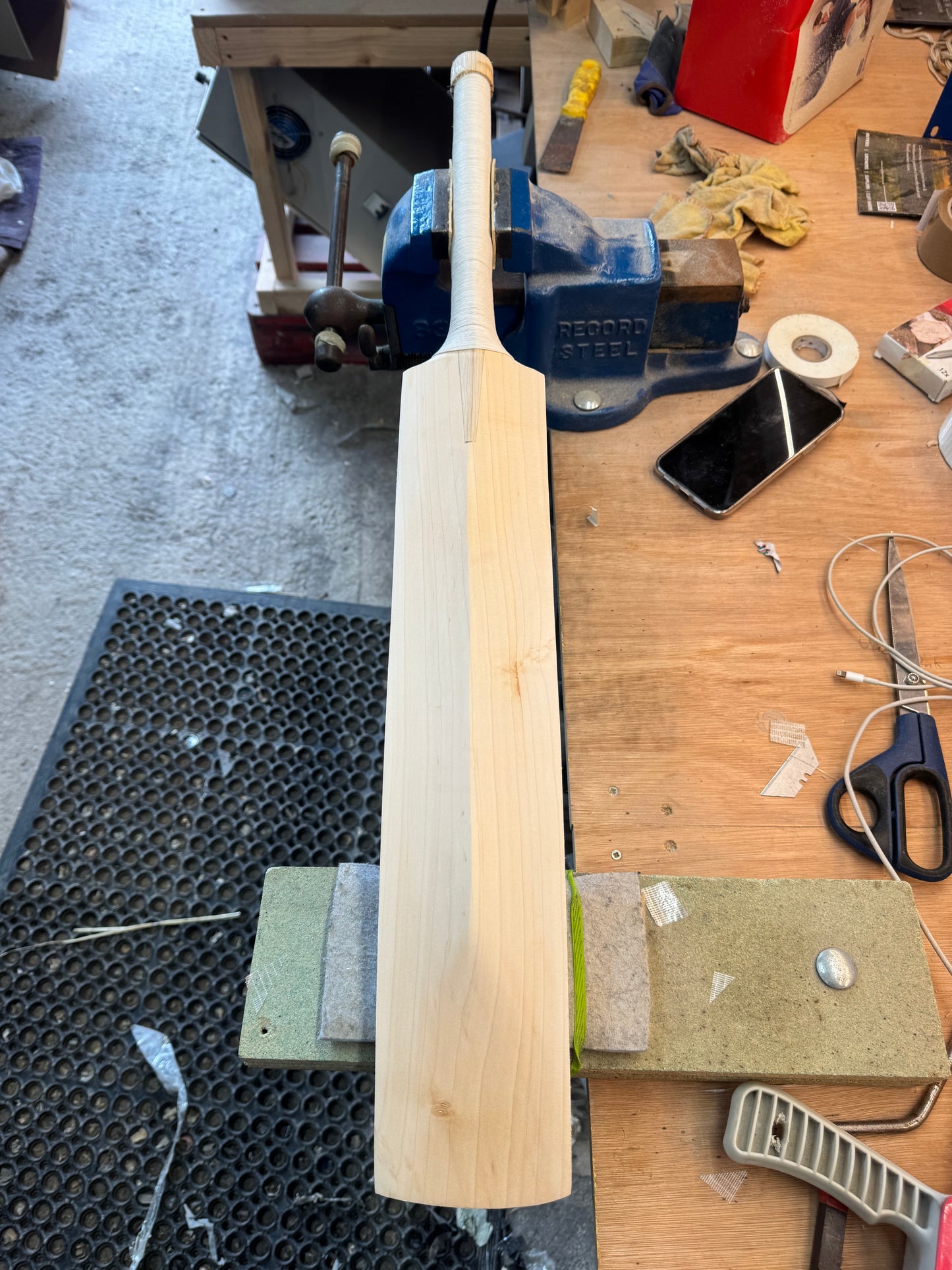 Grade 1, 2lb 7.9oz, 2 INCH SHORTER BLADE, Low Middle - OX29 Handmade #334