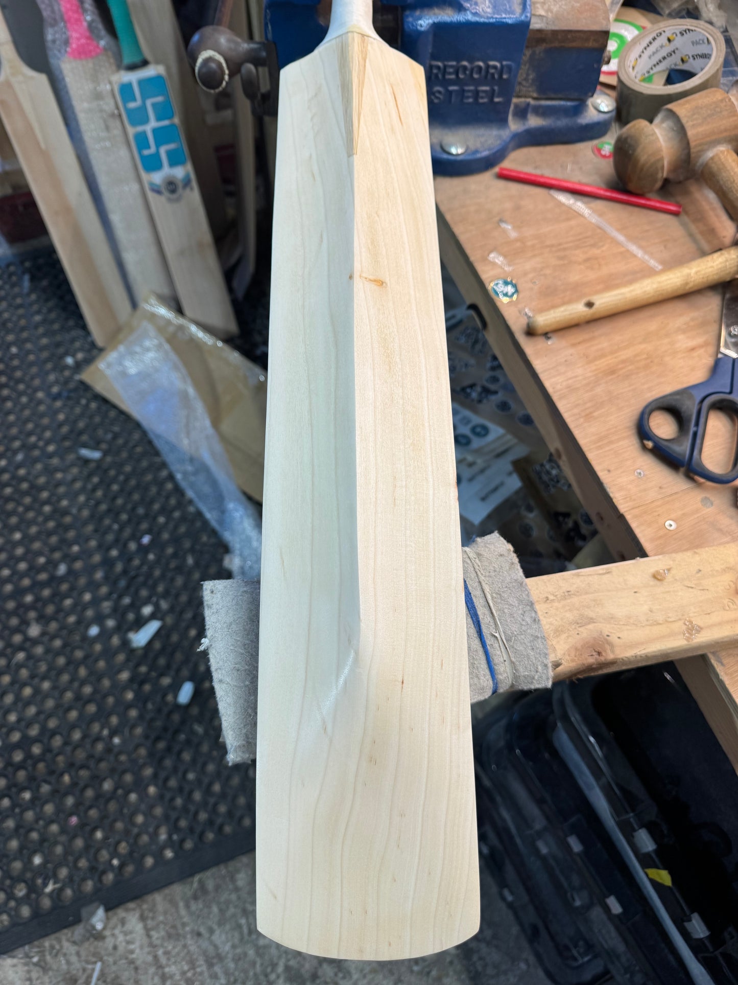 Players Grade, 2lbs 8.7oz Mid-Low Middle, OX29 Handmade #518