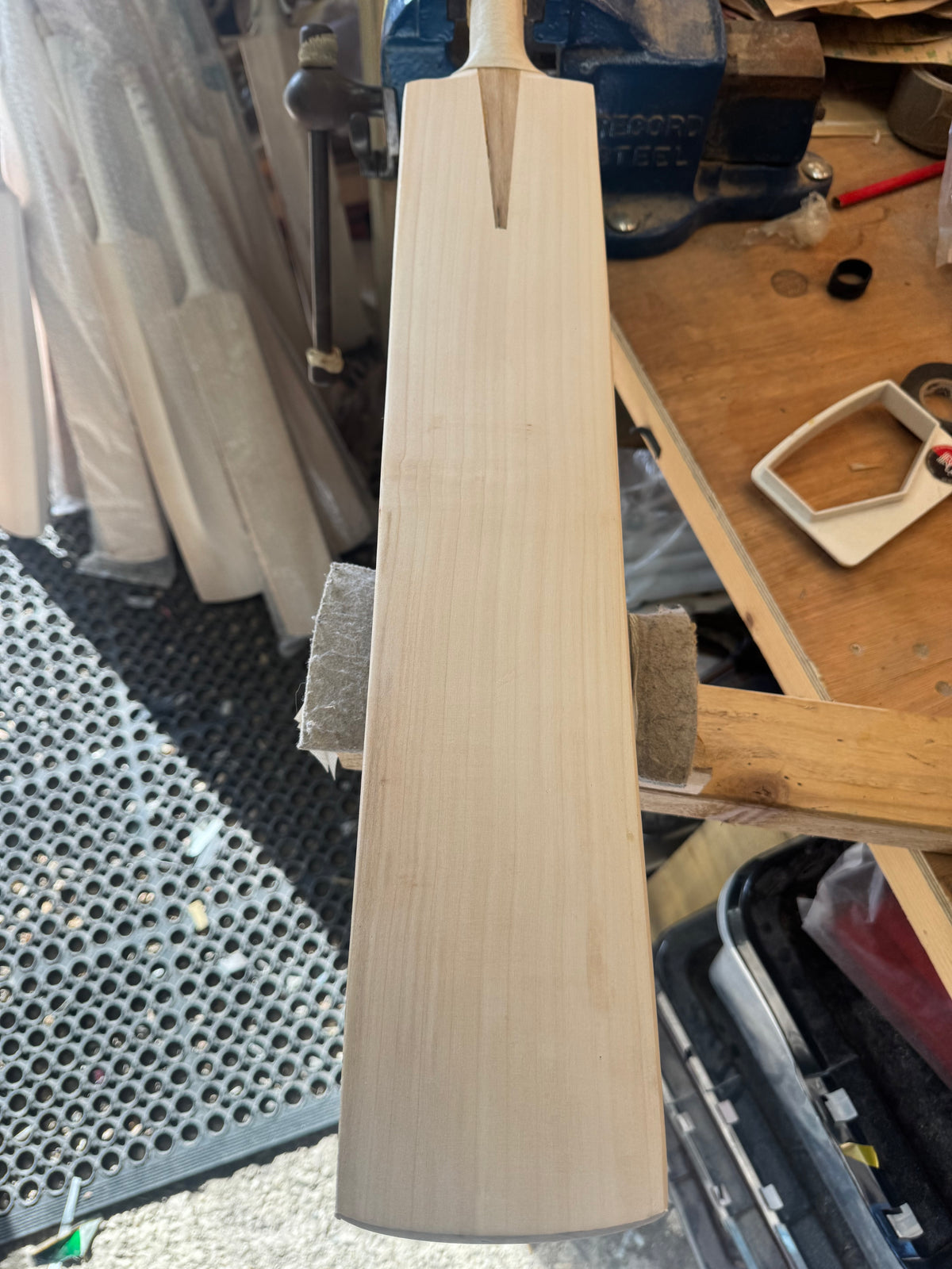 FULL Players Grade, 2lbs 7.7oz Mid-Low Middle, OX29 Handmade #544