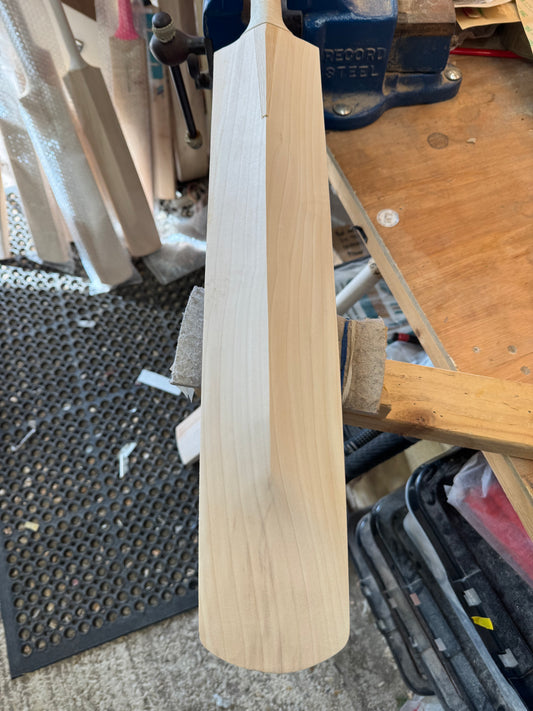Players Grade, 2lbs 10.5oz HP Shape, OX29 Handmade #568