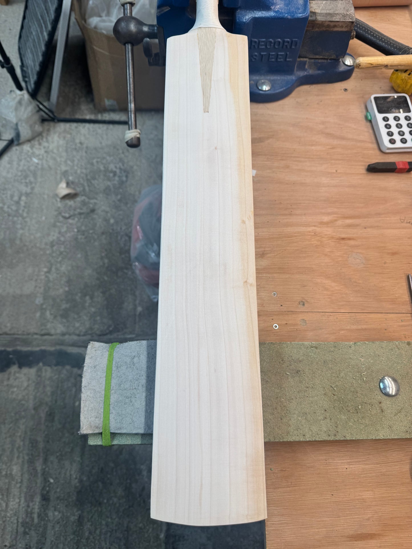 Grade 2, 2lbs 9oz, Low Middle - OX29 Handmade #285