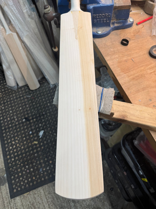 Grade 1 Plus, 2lbs 10.2oz, Classic Shape, OX29 Handmade #552