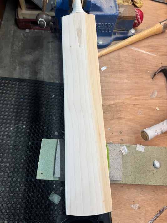 Players Grade, 2lbs 9.5oz Mid-Low Middle - OX29 Handmade #326