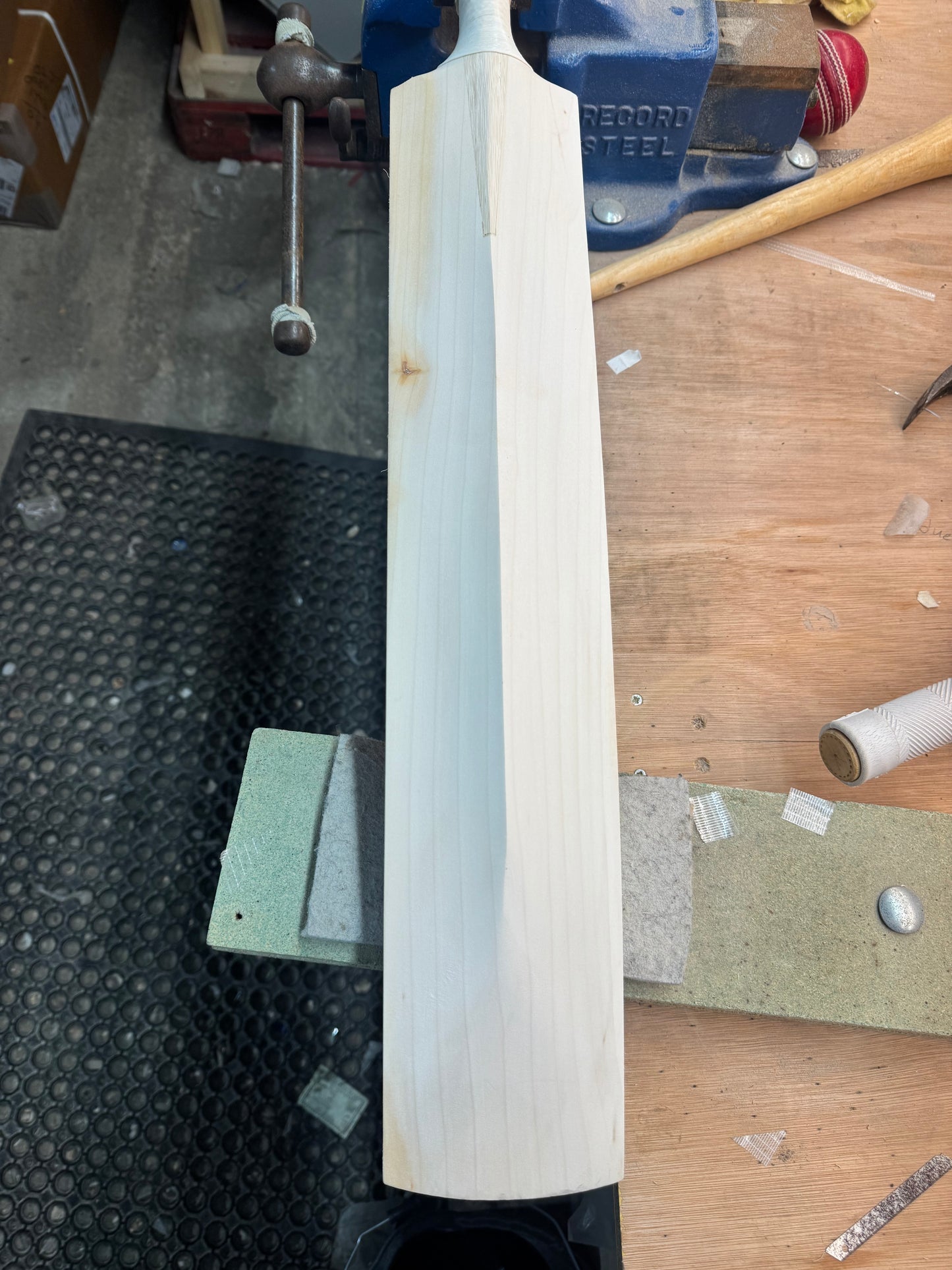 Players Grade, 2lbs 9.5oz Mid-Low Middle - OX29 Handmade #326