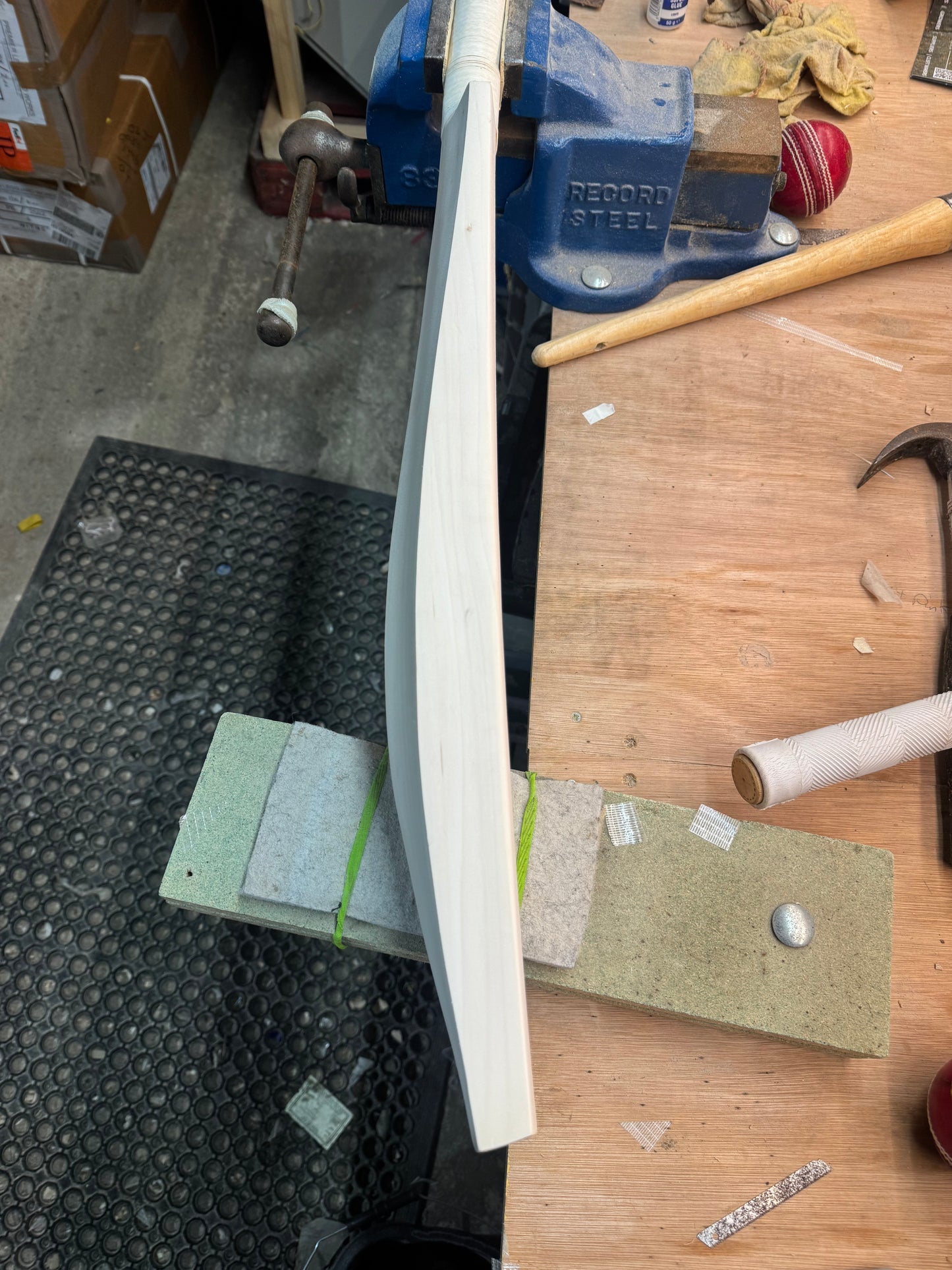 Players Grade, 2lbs 9.5oz Mid-Low Middle - OX29 Handmade #326