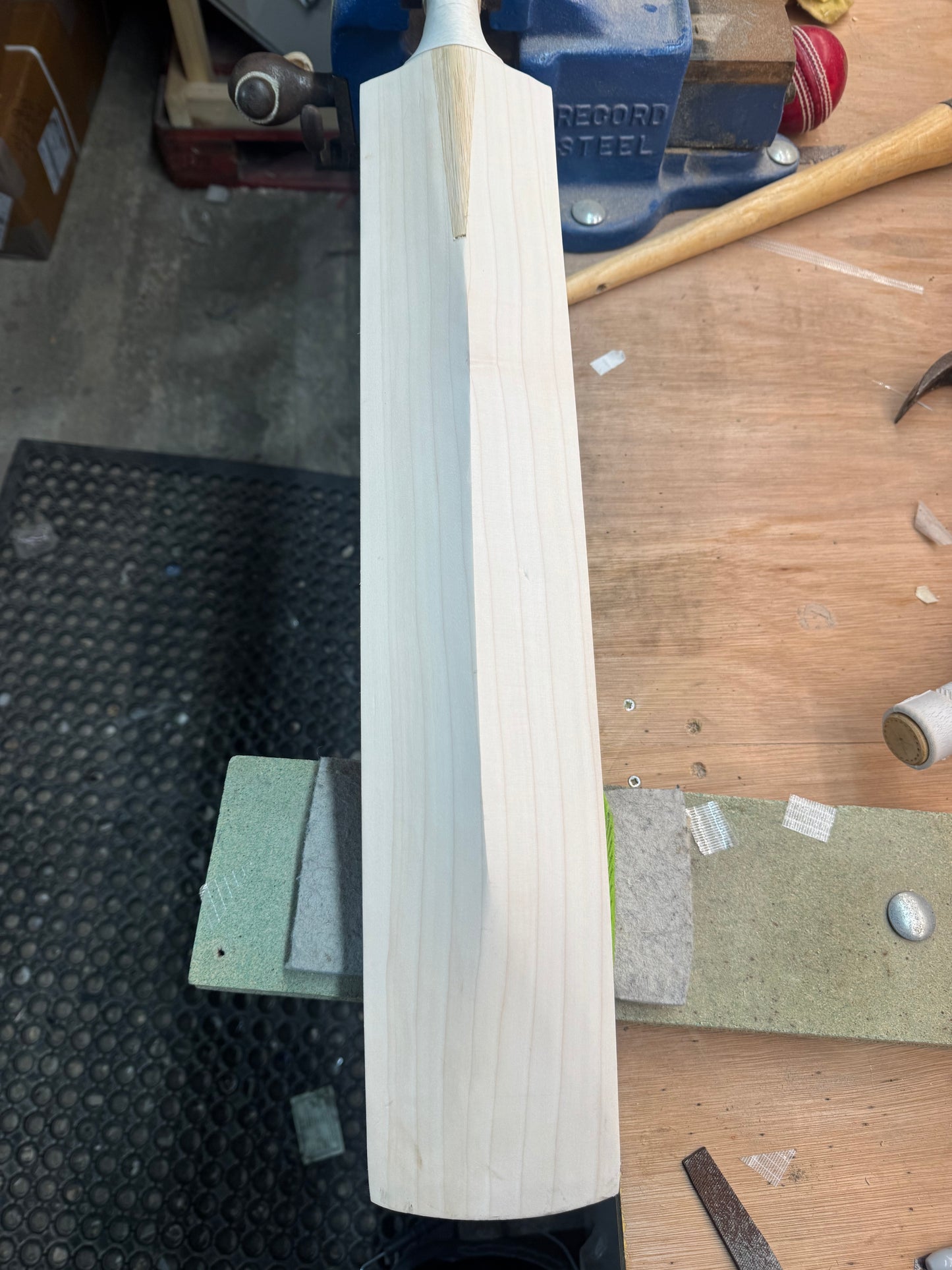 Players Grade, 2lbs 8.4oz Mid-Low Middle - OX29 Handmade #328