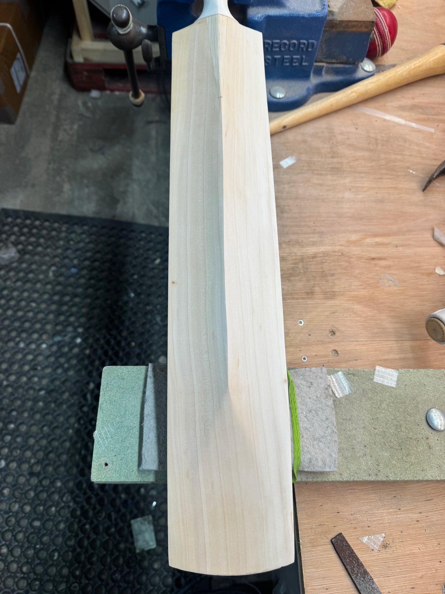 Grade 3, 2lbs 10.5oz Mid-Low Middle - OX29 Handmade #329