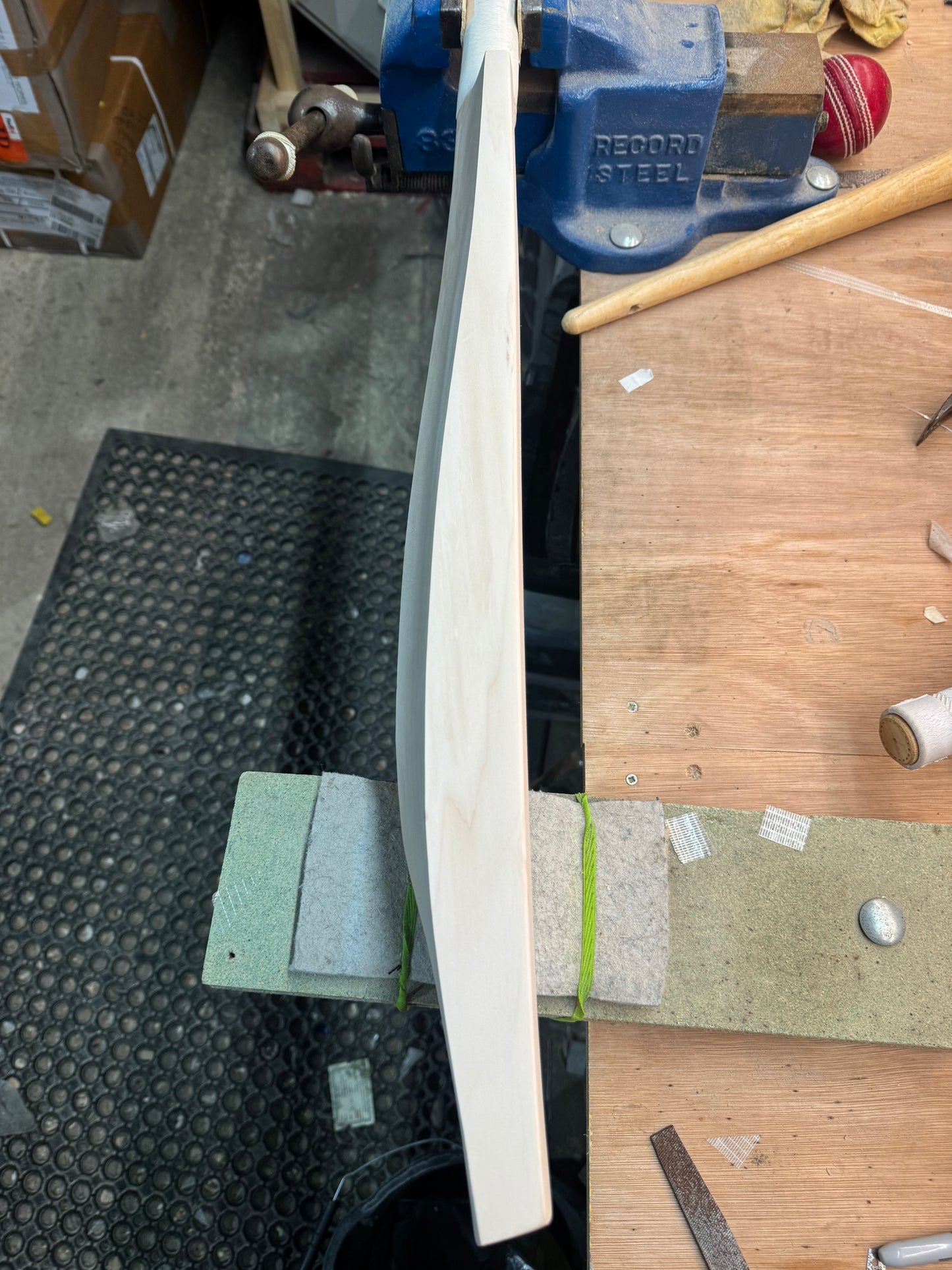 Grade 3, 2lbs 10.5oz Mid-Low Middle - OX29 Handmade #329