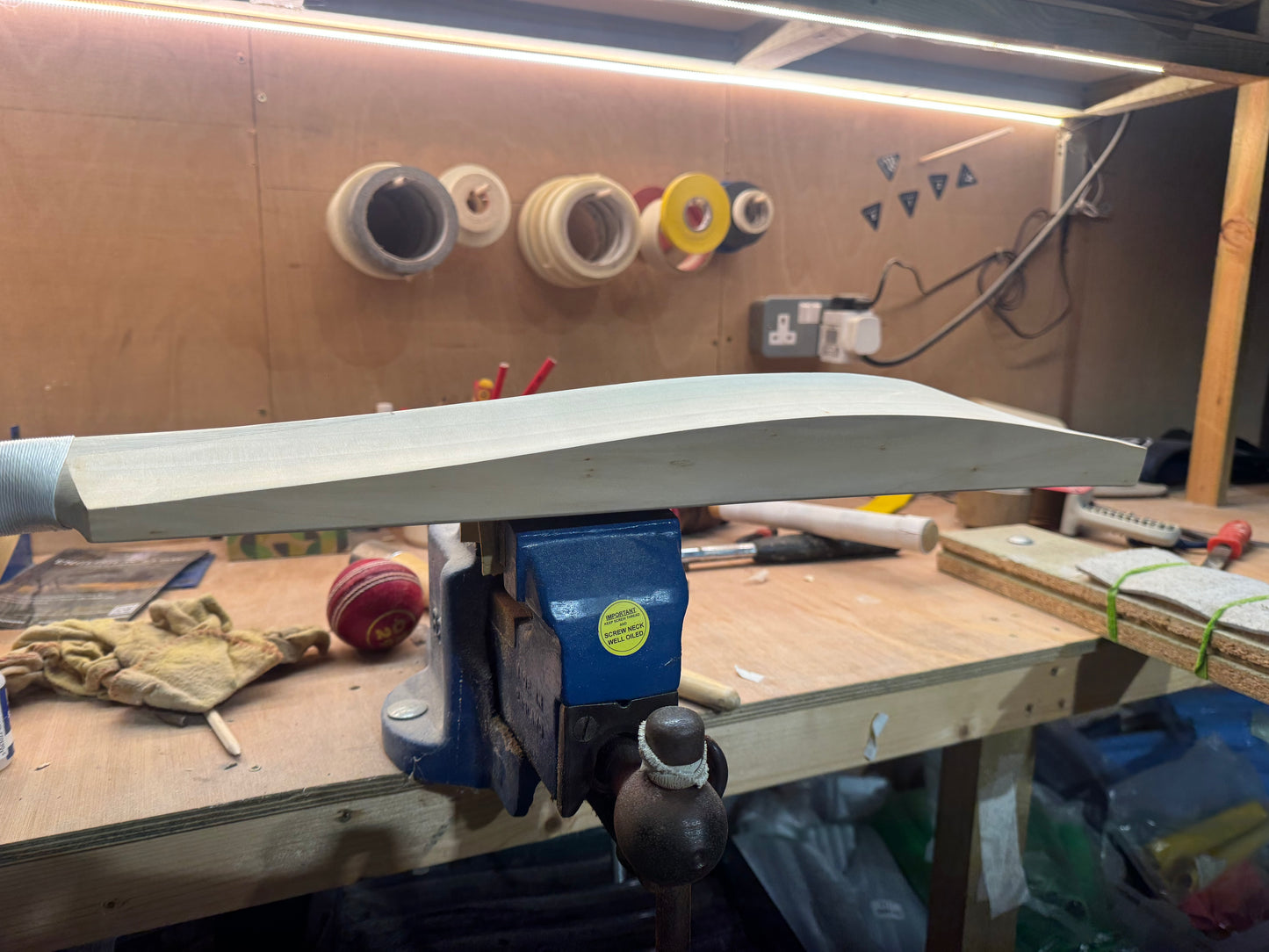 Grade 3, 2lbs 10.5oz Mid-Low Middle - OX29 Handmade #329