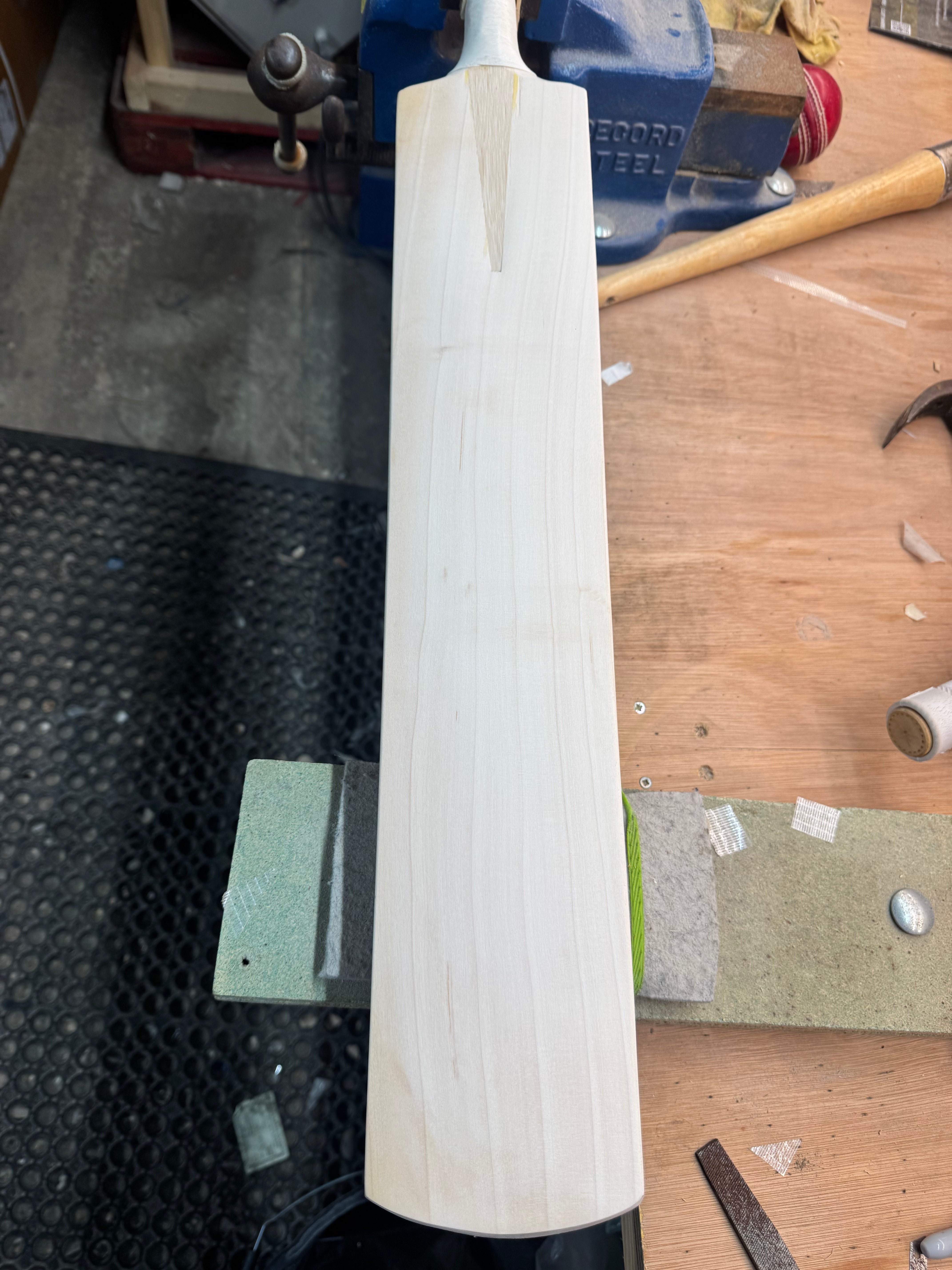 Grade 3, 2lbs 10.2oz, Low Middle - OX29 Handmade #330 – OX29 Bat Doctor