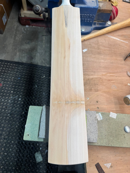 Butterfly Grade, 2lbs 11.3oz, Mid-Low Middle - OX29 Handmade #331