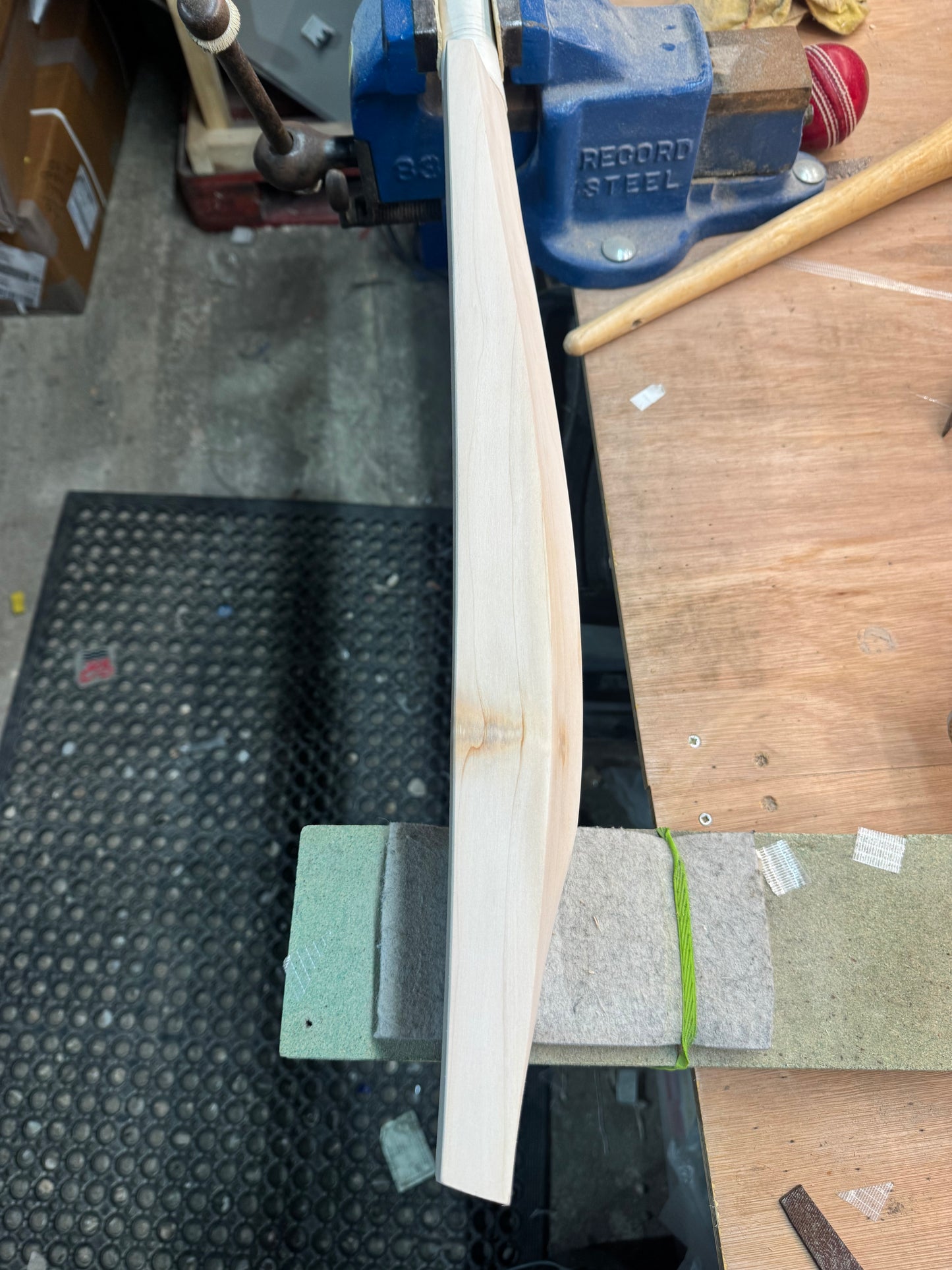 Butterfly Grade, 2lbs 11.3oz, Mid-Low Middle - OX29 Handmade #331