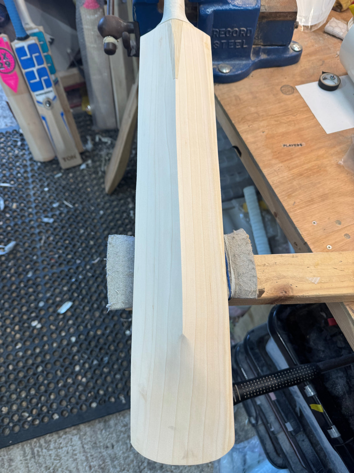 Grade 2, 2lbs 10oz, Classic Shape, OX29 Handmade #592