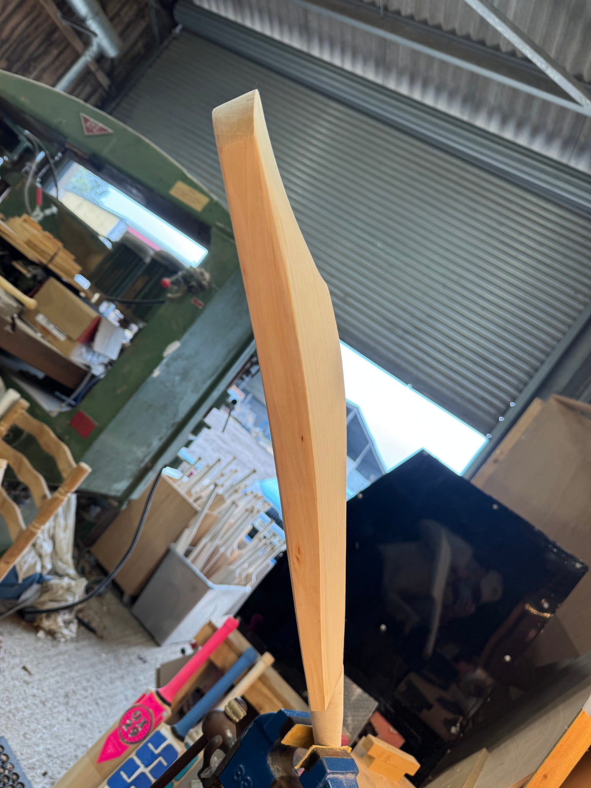 Grade 2, 2lbs 10oz, Classic Shape, OX29 Handmade #592