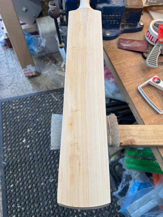 Players Grade, 2lbs 8.5oz Mid-Low Middle, OX29 Handmade #414