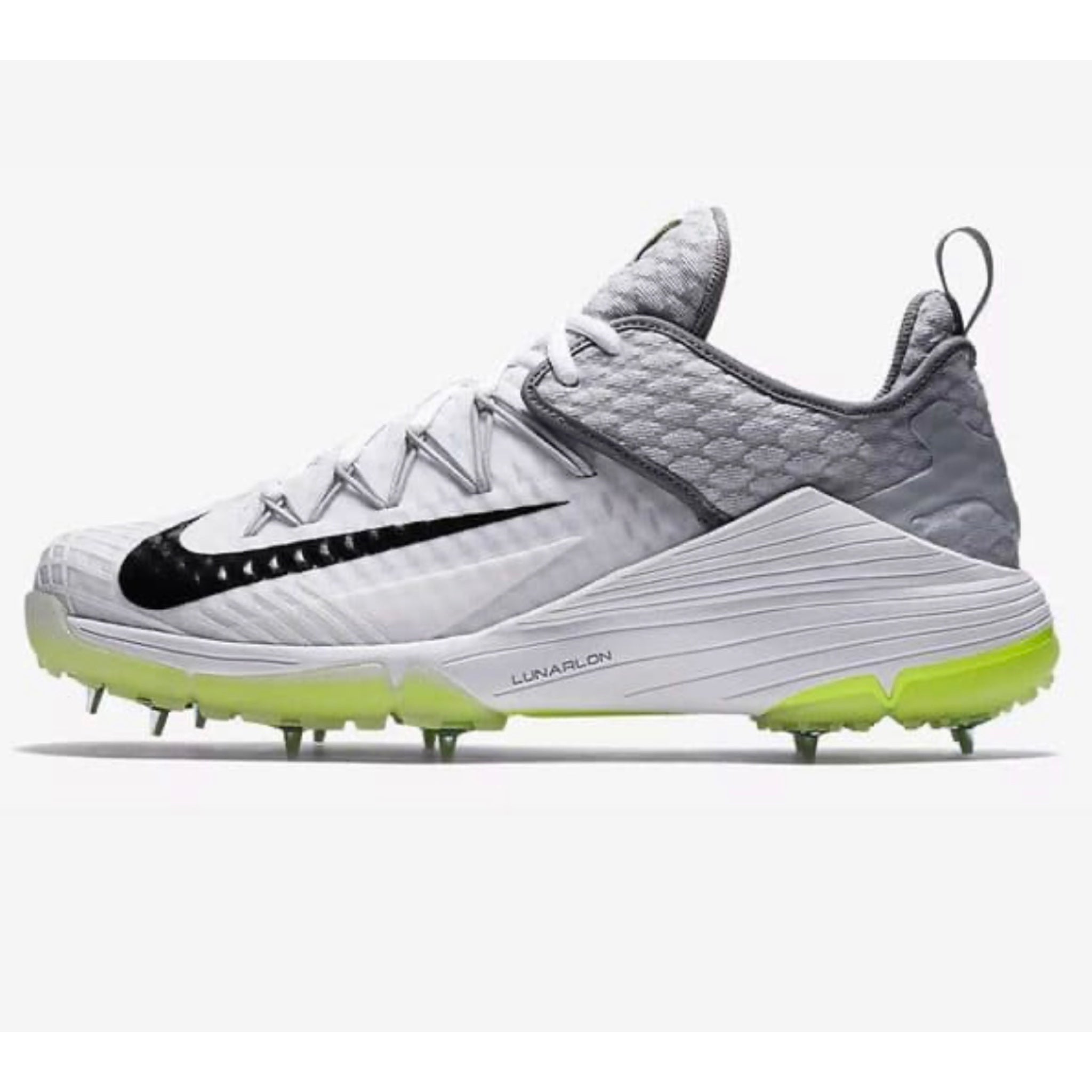 Nike cricket spikes sales shoes